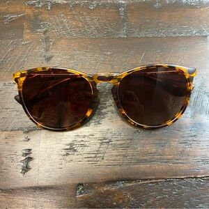 Sungait 1567 C2 Round Brown Tortoise Sunglasses